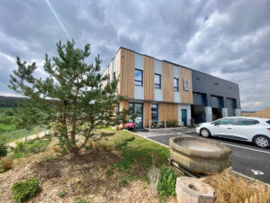 Arbre-en-ciel Jouy-le-moutier 2022 Tertiaire Réhabilitation Industrie Logistique Bâtiment d’activité Immeuble d’entreprise Immeuble industriel Bureau Maitrise d’œuvre Ingénierie Construction Rénovation