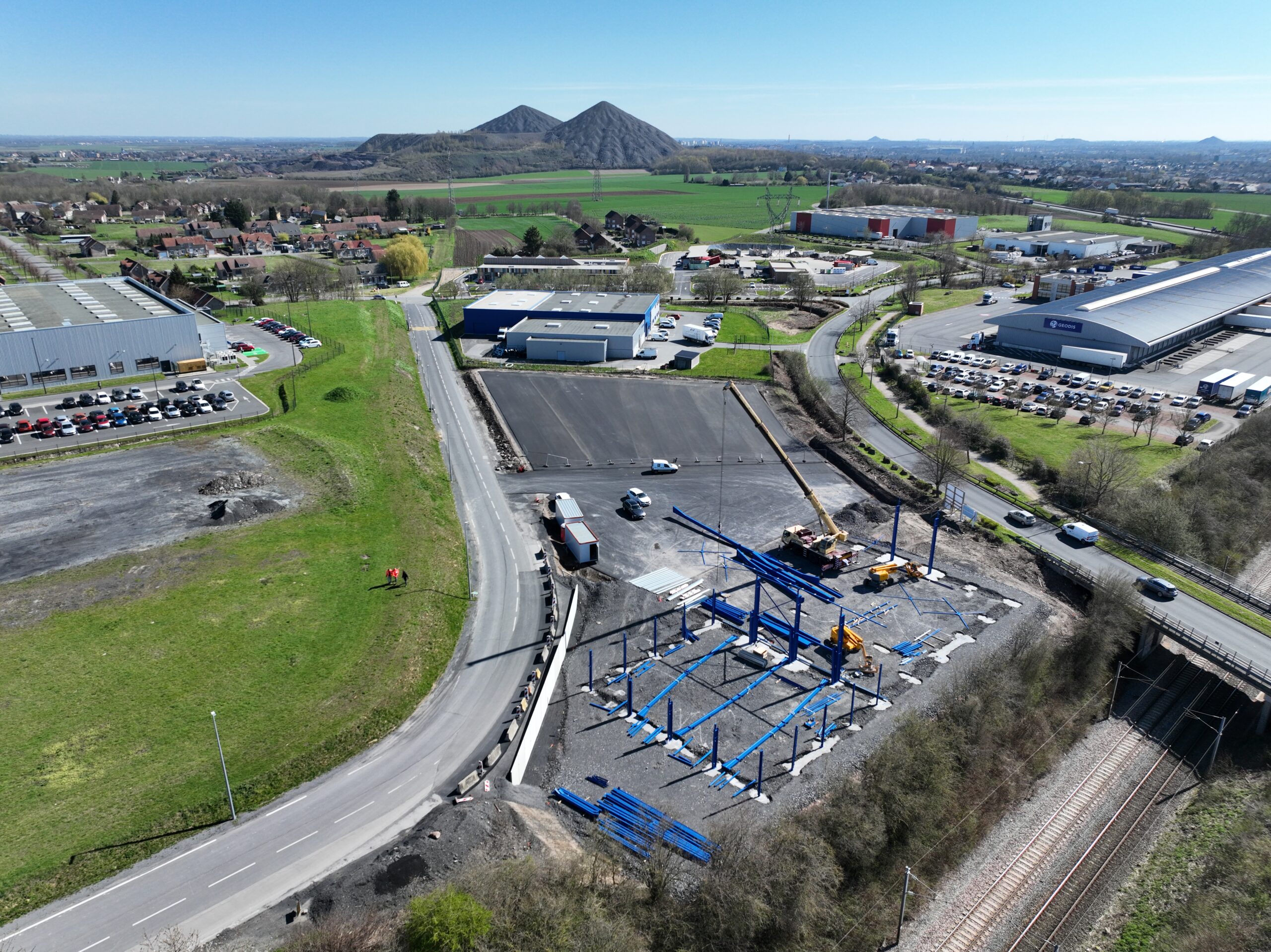 BUSCA RABONI à Liévin dans le nord de la france. Construction d'un bâtiment d'activité pour du négoce pour le BTP