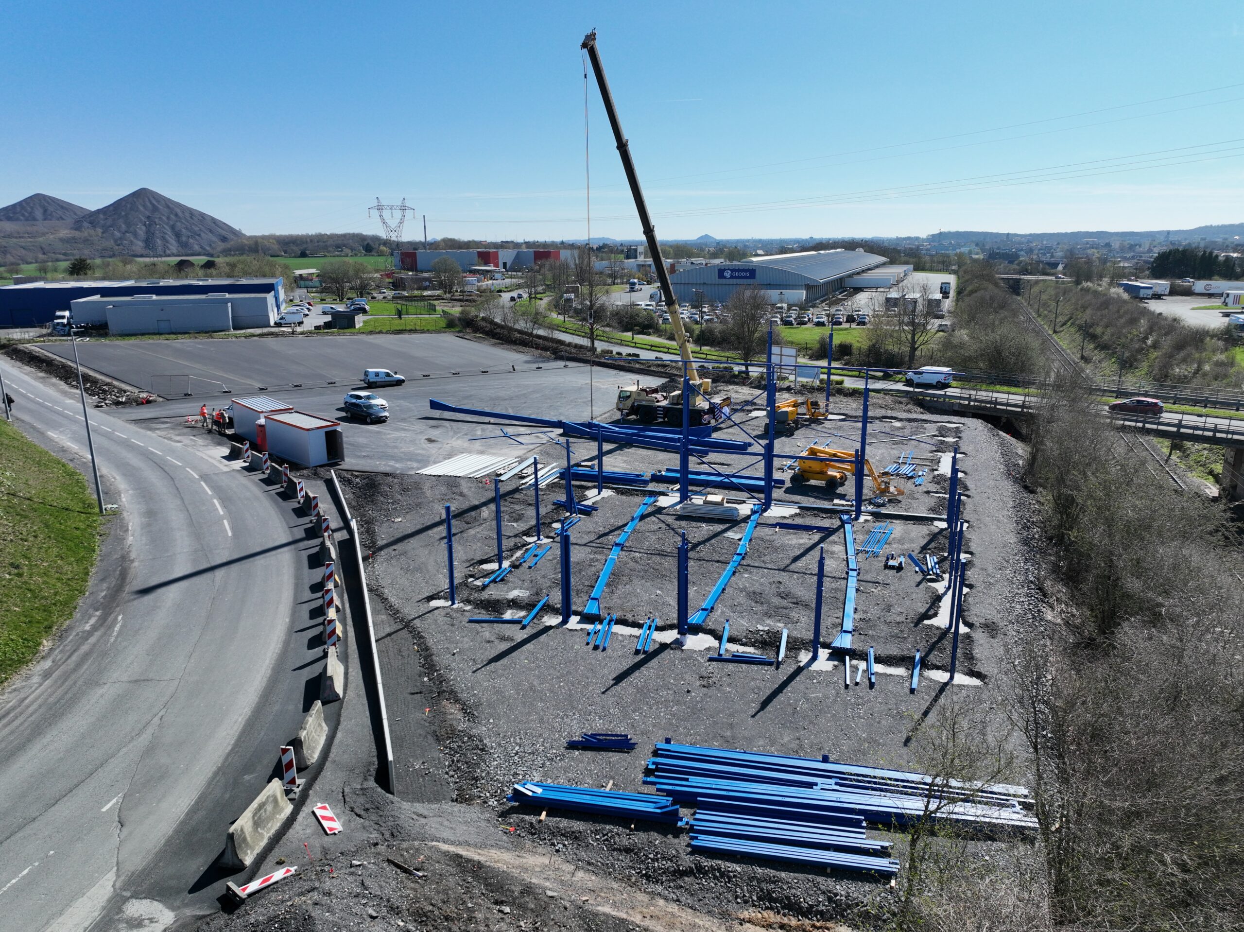 BUSCA RABONI à Liévin dans le nord de la france. Construction d'un bâtiment d'activité pour du négoce pour le BTP